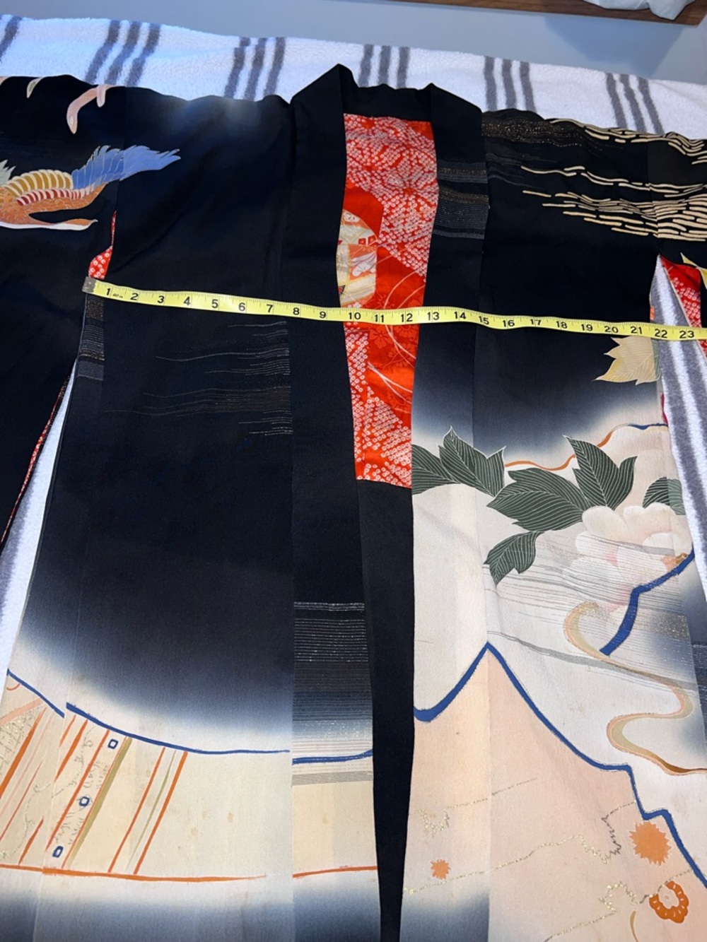 Vintage Japanese Silk Kurotomesode Kimono Hand Painted Floral Gold Embroidery - Picture 16 of 16
